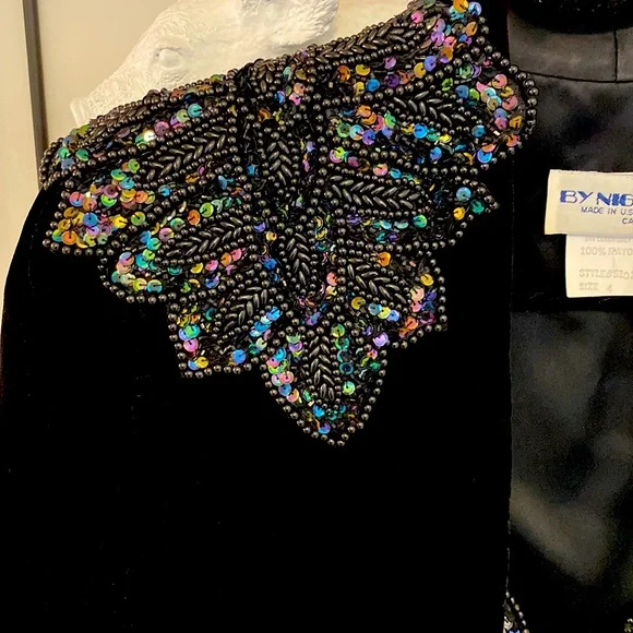 By night VINTAGE two piece jacket and dress. - Picture 2 of 8